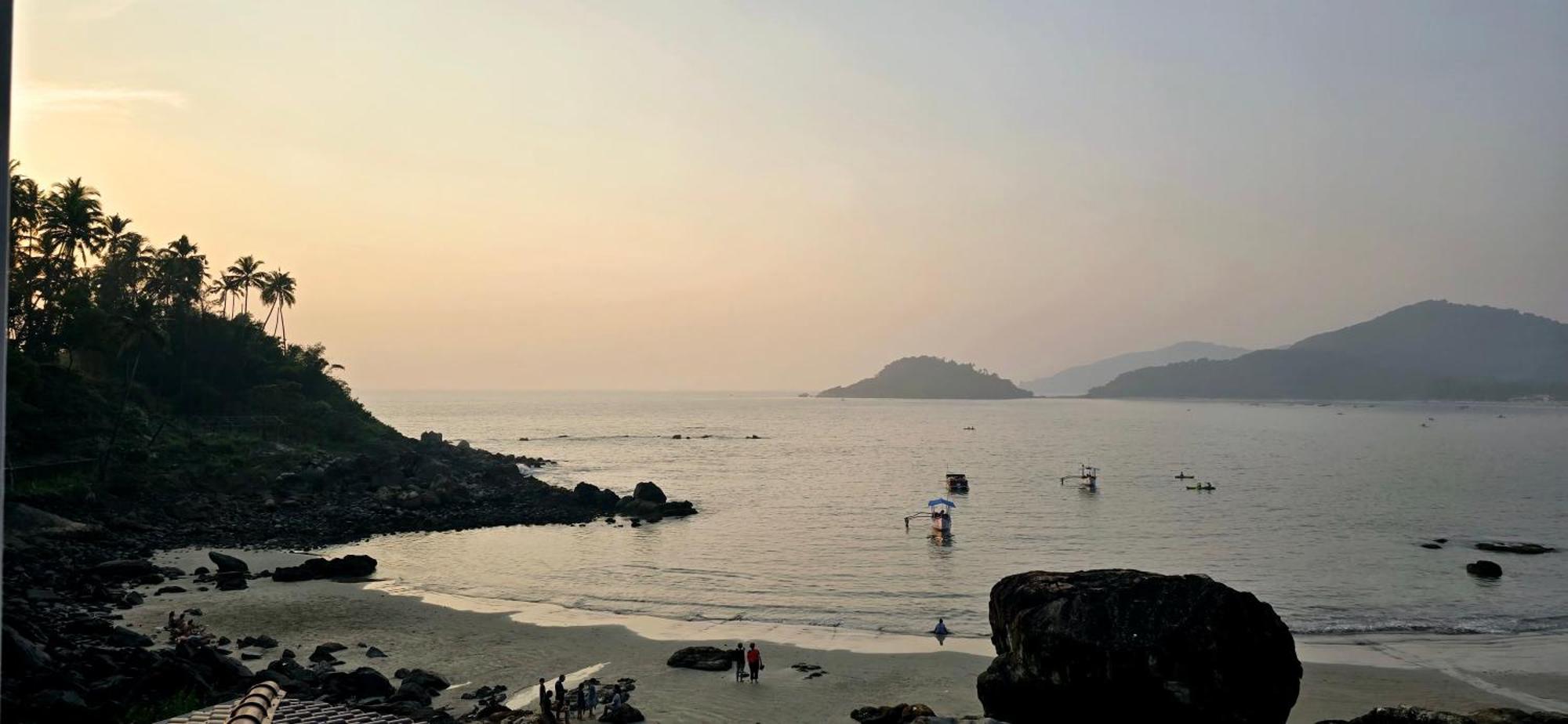 Pacific Sunset View Palolem Hotel Room photo